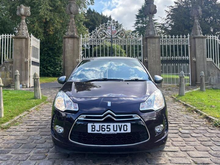 DS AUTOMOBILES DS 3 1.6 BlueHDi DStyle Euro 6 (s/s) 3dr DS AUTOMOBILES DS 3 1.6 BlueHDi DStyle Euro 6 (s/s) 3dr