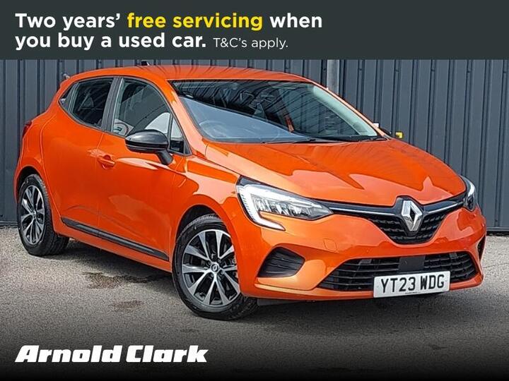 Renault Clio 1.6 E-TECH Evolution Auto Euro 6 (s/s) 5dr Renault Clio 1.6 E-TECH Evolution Auto Euro 6 (s/s) 5dr