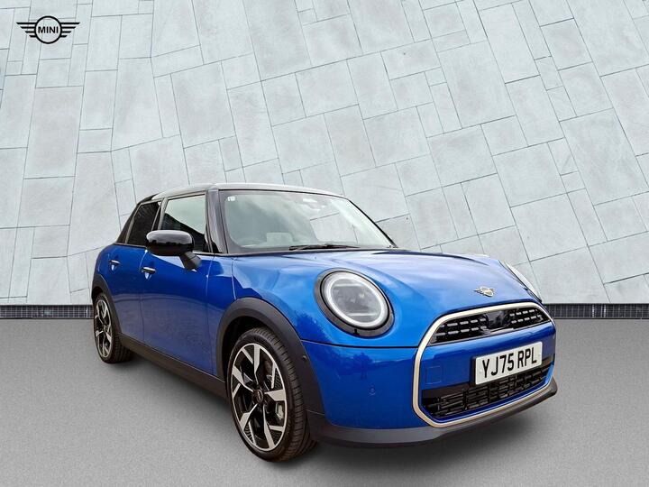 MINI Cooper 1.5C Exclusive Steptronic Euro 6 (s/s) 5dr
