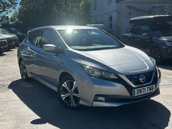 Nissan Leaf 40kWh Tekna Auto 5dr Nissan Leaf 40kWh Tekna Auto 5dr