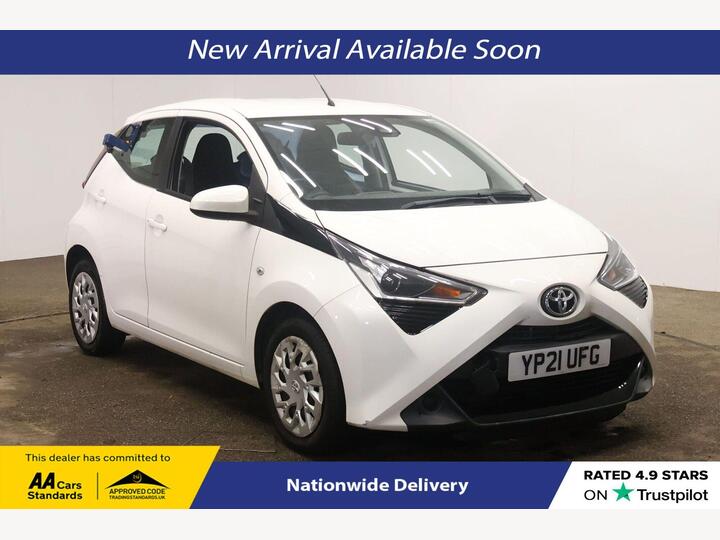 Toyota AYGO 1.0 VVT-i X-play Euro 6 5dr (Safety Sense)