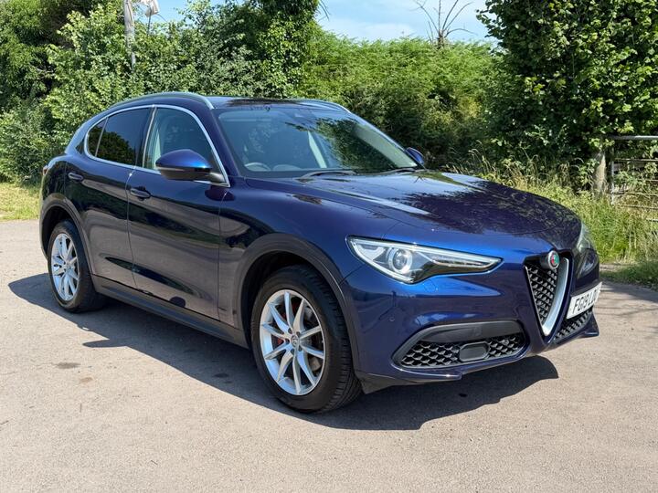 Alfa Romeo Stelvio 2.0T Speciale Auto Q4 AWD Euro 6 (s/s) 5dr Alfa Romeo Stelvio 2.0T Speciale Auto Q4 AWD Euro 6 (s/s) 5dr