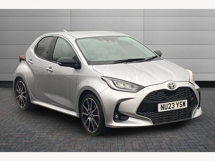 Toyota Yaris 1.5 VVT-h GR SPORT E-CVT Euro 6 (s/s) 5dr