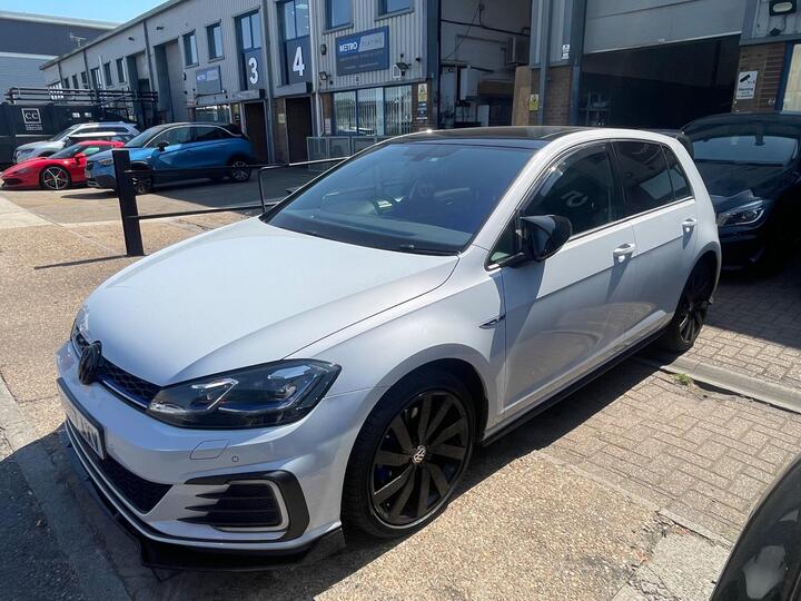 Volkswagen Golf 1.4 TSI 8.7kWh GTE Advance DSG Euro 6 (s/s) 5dr