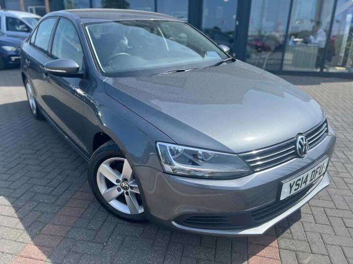 Volkswagen Jetta 1.6 TDI BlueMotion Tech SE Euro 5 (s/s) 4dr Volkswagen Jetta 1.6 TDI BlueMotion Tech SE Euro 5 (s/s) 4dr