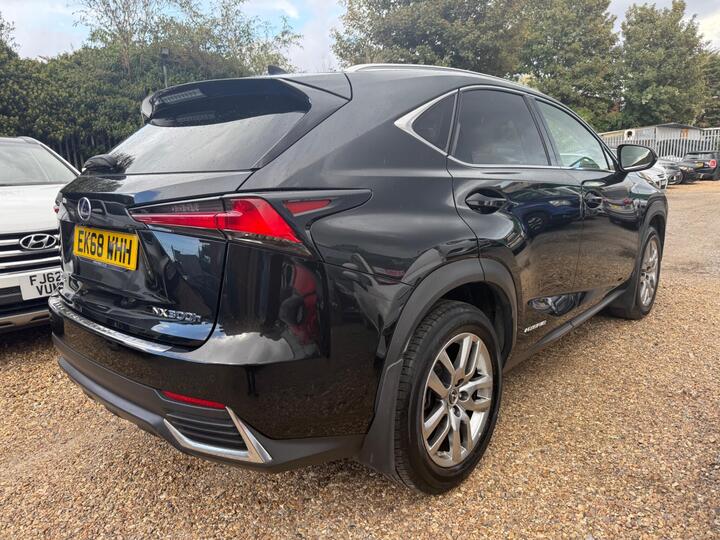 Lexus NX 2.5 300h Luxury E-CVT 4WD Euro 6 (s/s) 5dr