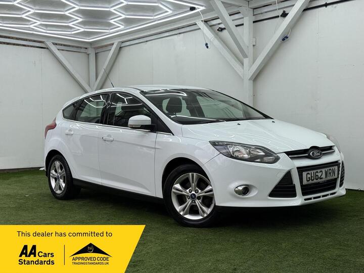 Ford Focus 1.0T EcoBoost Zetec Euro 5 (s/s) 5dr