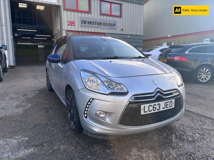 Citroen DS3 1.6 E-HDi Airdream DStyle Plus Euro 5 (s/s) 3dr Citroen DS3 1.6 E-HDi Airdream DStyle Plus Euro 5 (s/s) 3dr