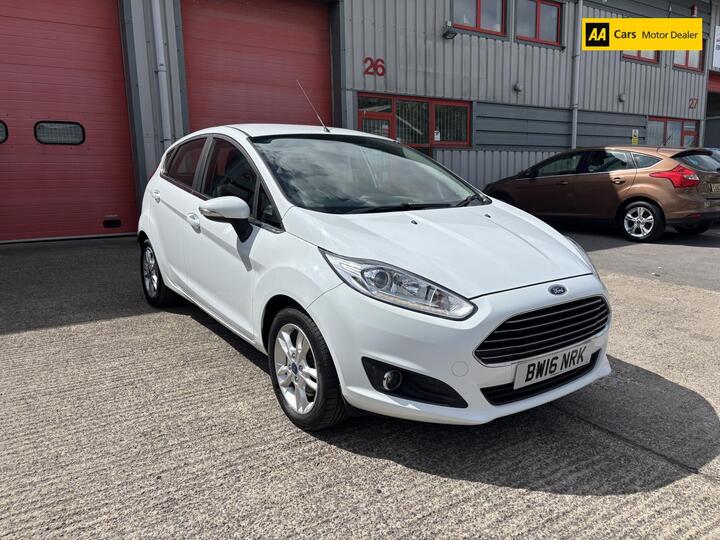 Ford Fiesta 1.25 Zetec Euro 6 5dr