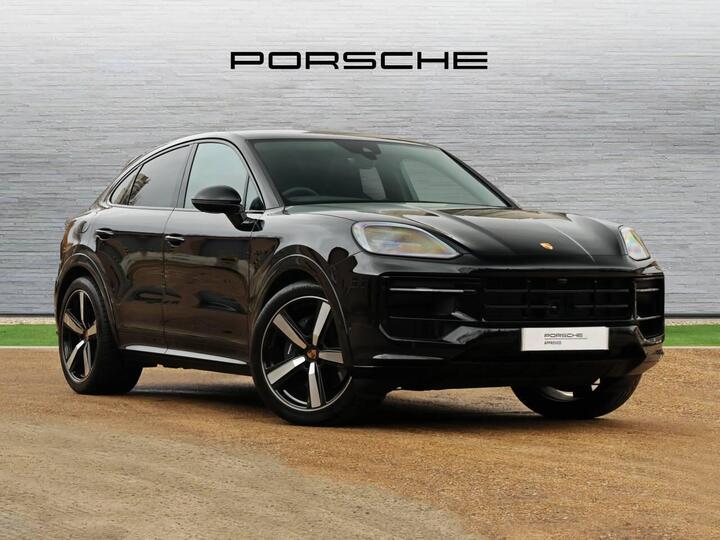 Porsche Cayenne 3.0 V6 E-Hybrid 25.9kWh Black Edition TiptronicS 4WD Euro 6 (s/s) 5dr Porsche Cayenne 3.0 V6 E-Hybrid 25.9kWh Black Edition TiptronicS 4WD Euro 6 (s/s) 5dr