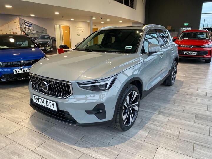 Volvo XC40 2.0 B3 MHEV Ultra Bright DCT Auto Euro 6 (s/s) 5dr