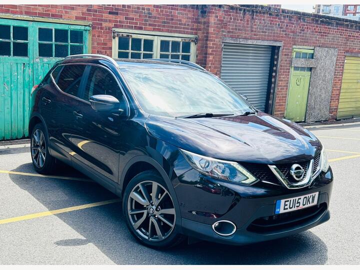 Nissan Qashqai 1.2 DIG-T Tekna XTRON 2WD Euro 5 (s/s) 5dr