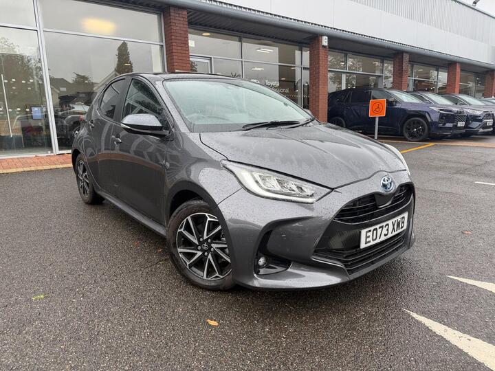 Toyota Yaris 1.5 VVT-h Design E-CVT Euro 6 (s/s) 5dr