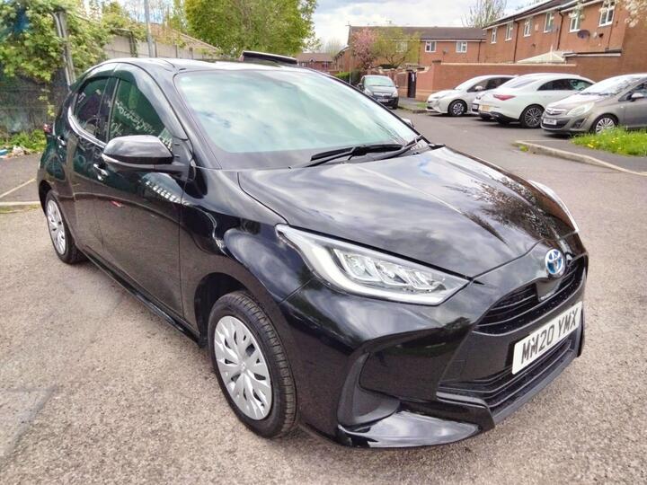 Toyota Yaris 1.5 VVT-h Design E-CVT Euro 6 (s/s) 5dr