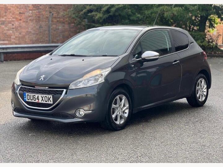 Peugeot 208 1.2 VTi PureTech Style Euro 5 3dr Peugeot 208 1.2 VTi PureTech Style Euro 5 3dr