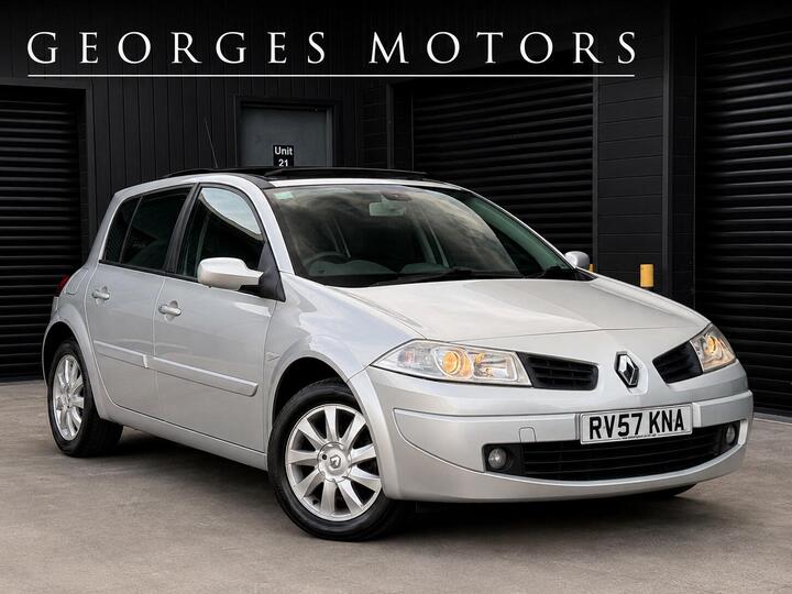 Renault Megane 1.6 VVT Dynamique 5dr