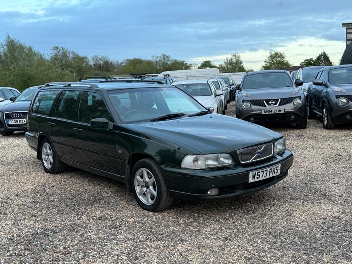 Volvo V70 2.5 10v 5dr
