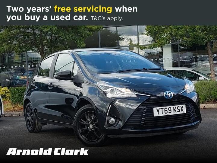 Toyota Yaris 1.5 VVT-h Icon Tech E-CVT Euro 6 (s/s) 5dr