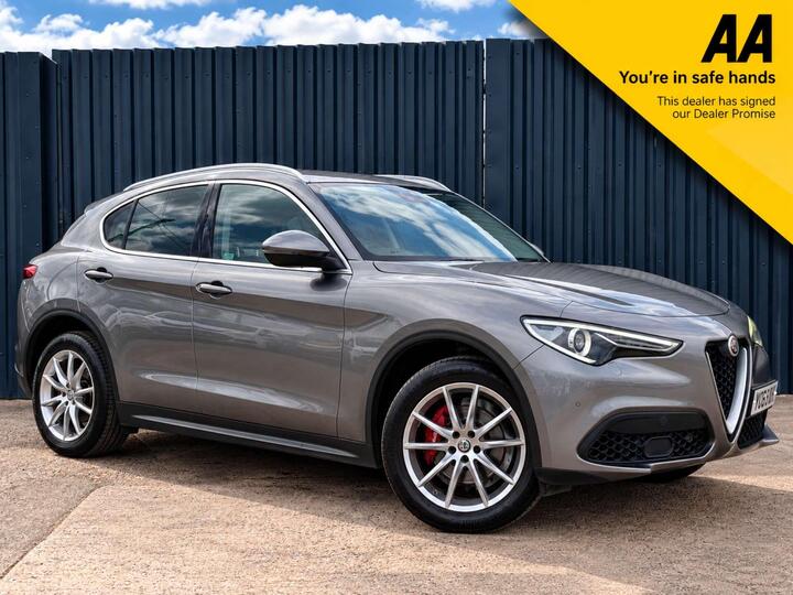 Alfa Romeo STELVIO 2.0T Speciale Auto Q4 AWD Euro 6 (s/s) 5dr