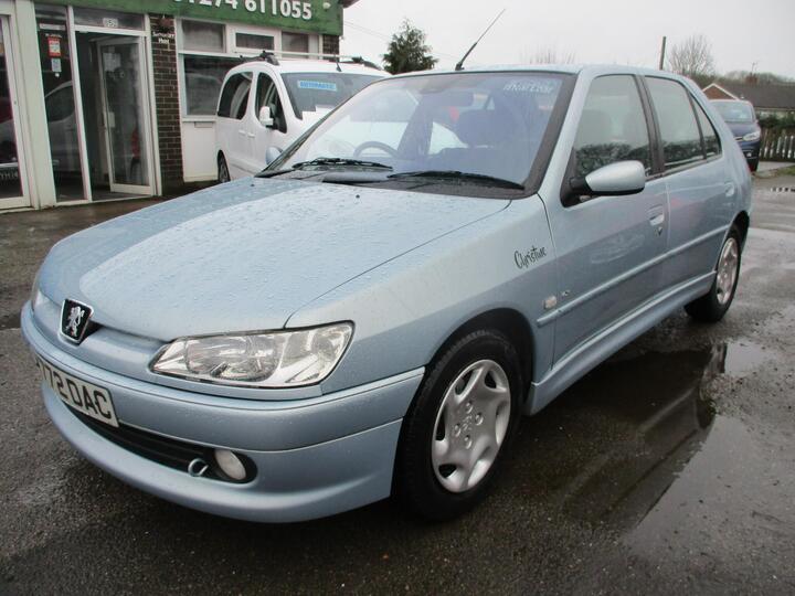 Peugeot 306 1.9D LX 5dr (sunroof)