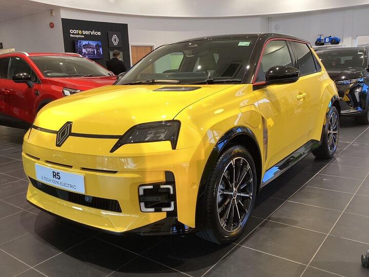 Renault 5 E-Tech Electric Comfort Range 52kWh Iconic Five+ Auto 5dr