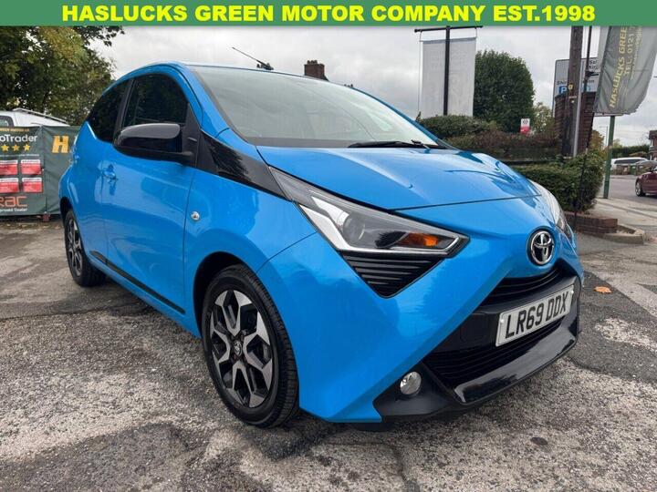 Toyota AYGO 1.0 VVT-i X-trend Funroof X-shift Euro 6 5dr