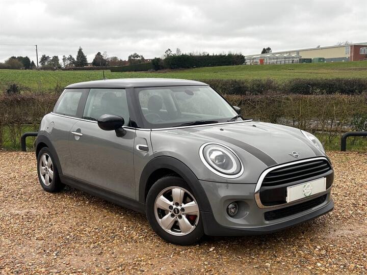 MINI Hatch 1.5 Cooper Classic Steptronic Euro 6 (s/s) 3dr