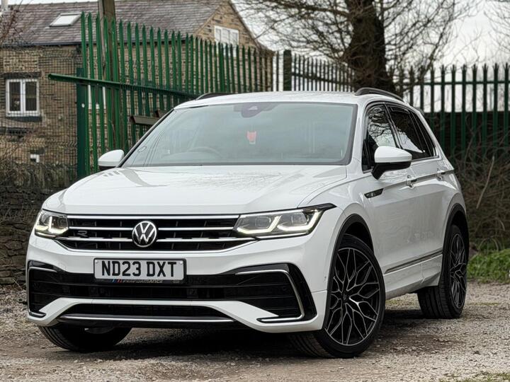 Volkswagen Tiguan 1.5 TSI R-Line Edition DSG Euro 6 (s/s) 5dr Volkswagen Tiguan 1.5 TSI R-Line Edition DSG Euro 6 (s/s) 5dr