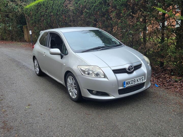 Toyota Auris 1.6 VVT-i SR 3dr