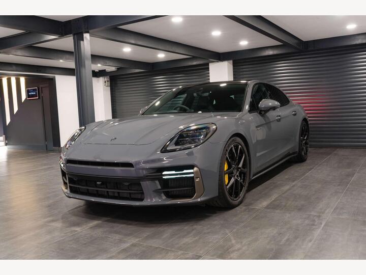 Porsche PANAMERA 4.0 V8 25.9kWh Turbo E-Hybrid Saloon PDK 4WD Euro 6 (s/s) 5dr Porsche PANAMERA 4.0 V8 25.9kWh Turbo E-Hybrid Saloon PDK 4WD Euro 6 (s/s) 5dr