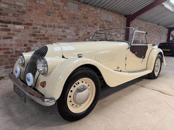 Morgan PLUS 4 2 SEATER