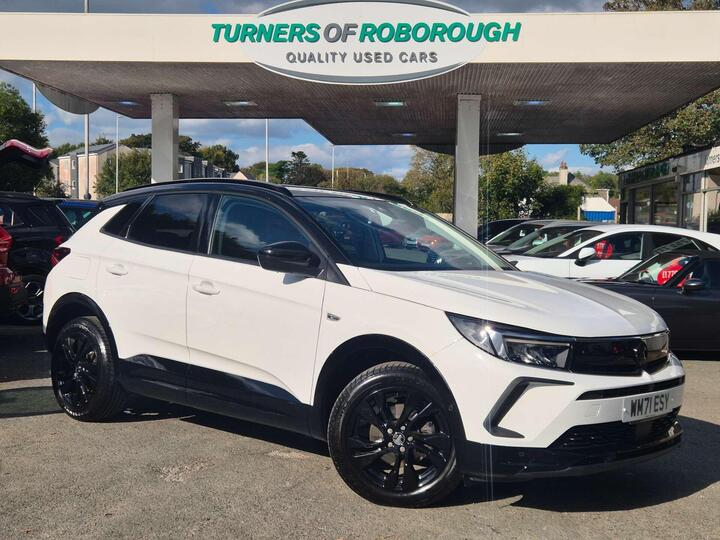 Vauxhall GRANDLAND 1.2 Turbo SRi Euro 6 (s/s) 5dr Vauxhall GRANDLAND 1.2 Turbo SRi Euro 6 (s/s) 5dr