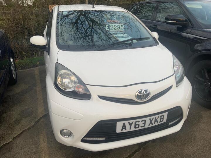 Toyota AYGO 1.0 VVT-i Mode Euro 5 5dr
