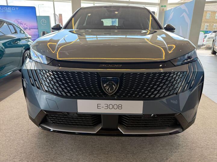 Peugeot E-3008 73kWh GT Auto 5dr
