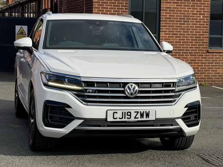 Volkswagen Touareg 3.0 TDI V6 R-Line Tiptronic 4Motion Euro 6 (s/s) 5dr