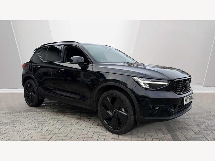 Volvo XC40 2.0 B3 MHEV Plus Black Edition DCT Auto Euro 6 (s/s) 5dr