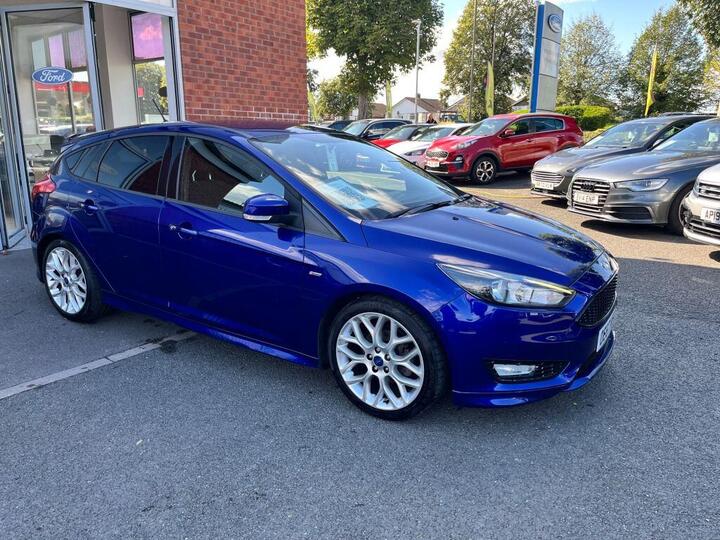 Ford Focus 1.0T EcoBoost ST-Line Euro 6 (s/s) 5dr