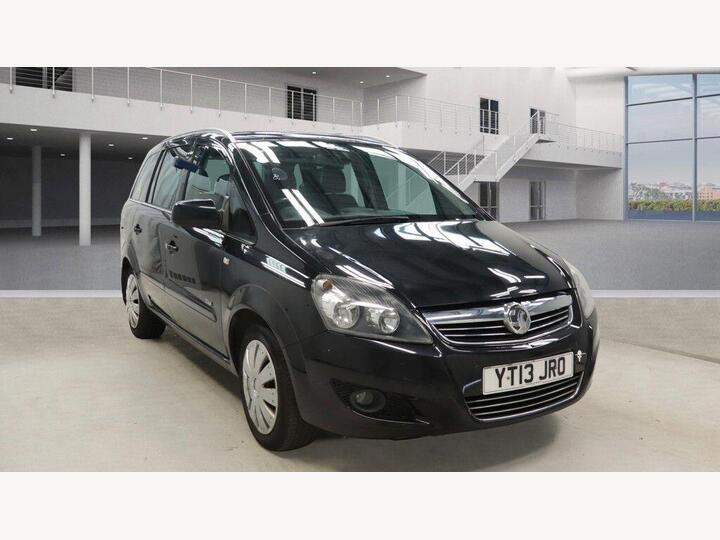 Vauxhall Zafira 1.7 CDTi EcoFLEX Design Euro 5 5dr (SNav) Vauxhall Zafira 1.7 CDTi EcoFLEX Design Euro 5 5dr (SNav)