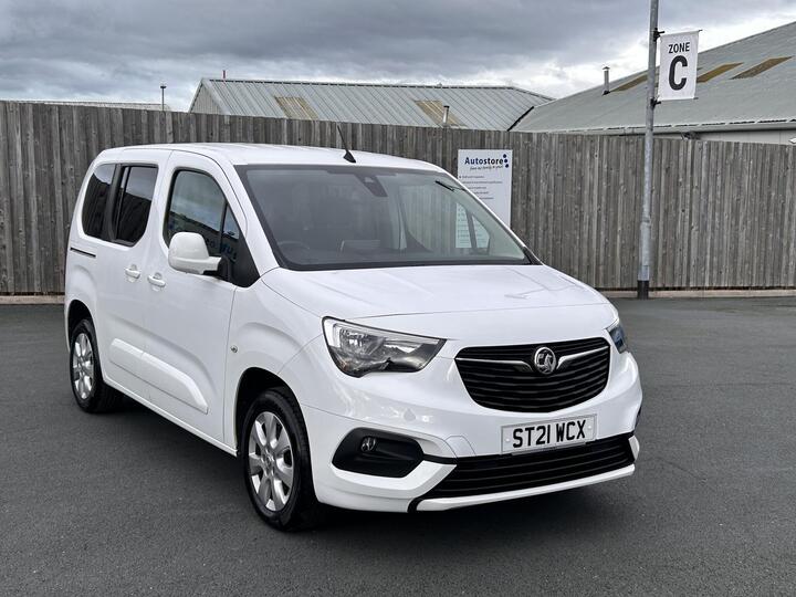 Vauxhall Combo Life 1.2 Turbo SE Auto Euro 6 (s/s) 5dr Vauxhall Combo Life 1.2 Turbo SE Auto Euro 6 (s/s) 5dr