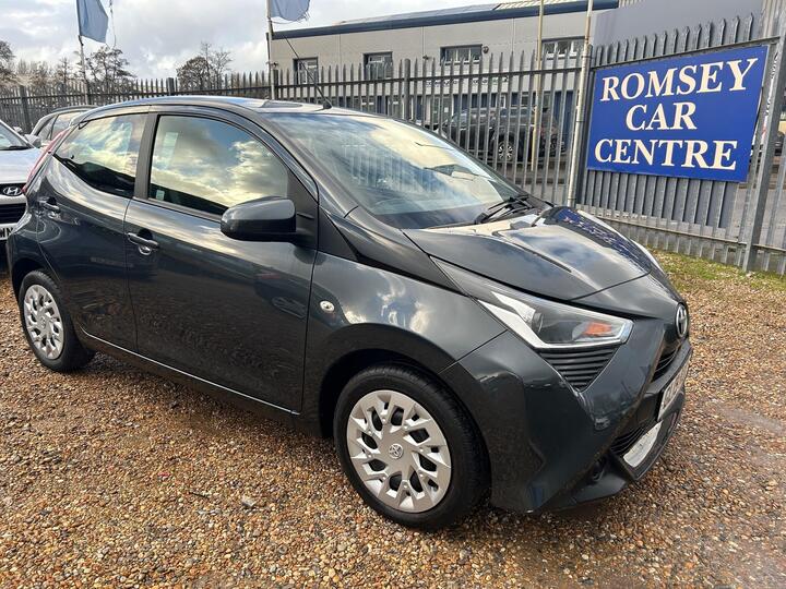 Toyota AYGO 1.0 VVT-i X-play Euro 6 5dr