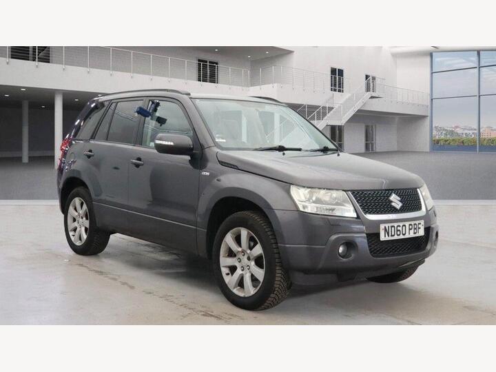 Suzuki Grand Vitara 1.9 DDiS SZ5 4WD Euro 5 5dr Suzuki Grand Vitara 1.9 DDiS SZ5 4WD Euro 5 5dr