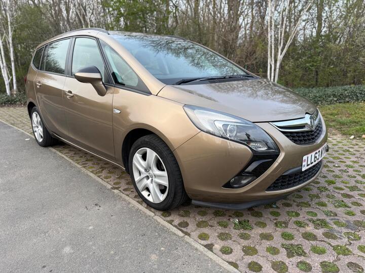 Vauxhall Zafira Tourer 1.4T 16V Exclusiv Euro 5 5dr