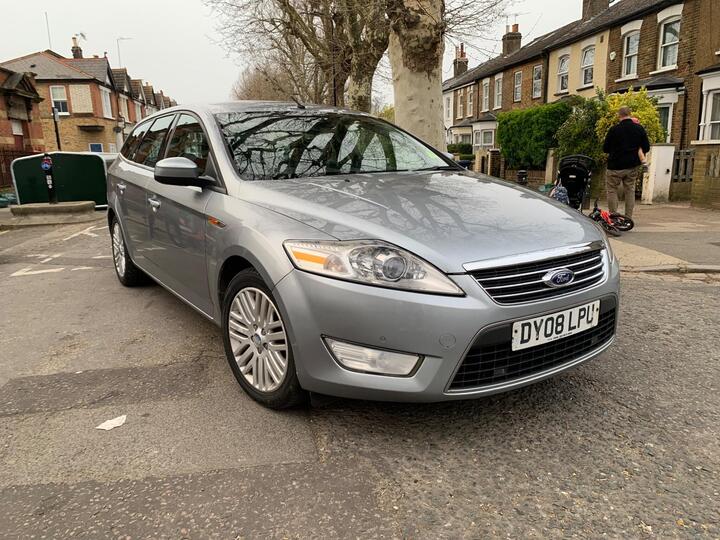 Ford Mondeo 2.5 Ghia 5dr