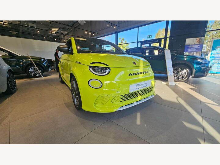 Abarth 500e 42kWh Scorpionissima Auto 3dr