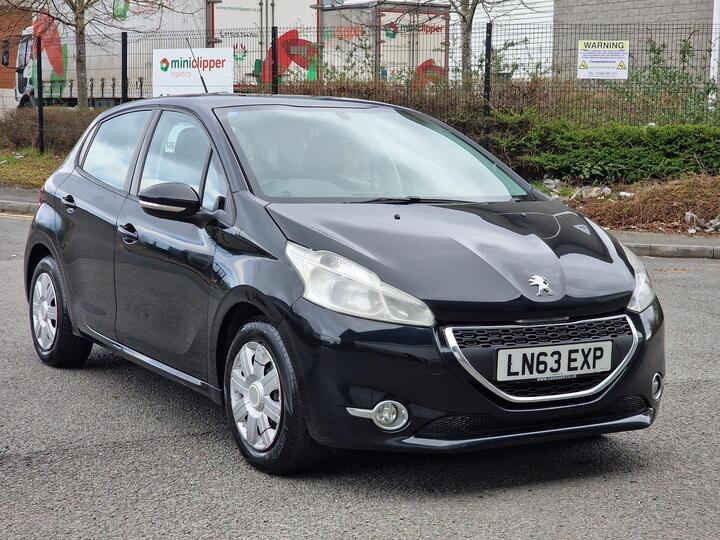 Peugeot 208 1.2 VTi Active Euro 5 5dr Peugeot 208 1.2 VTi Active Euro 5 5dr