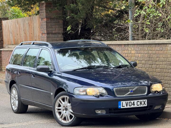 Volvo V70 2.5T SE Geartronic 5dr (Euro 3)