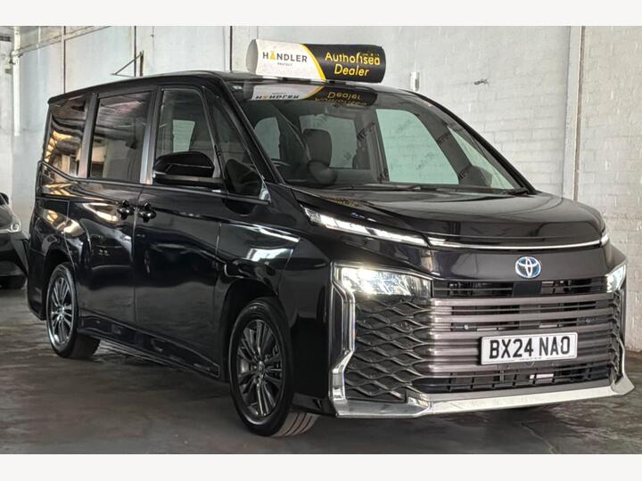 Toyota Voxy 1.8 Hybrid Petrol 8 Seater  5dr