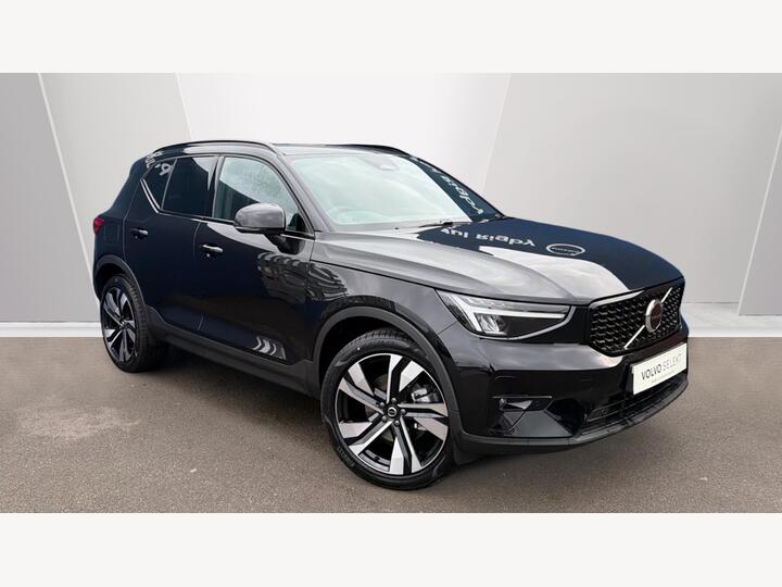 Volvo XC40 2.0 B3 MHEV Plus Dark DCT Auto Euro 6 (s/s) 5dr