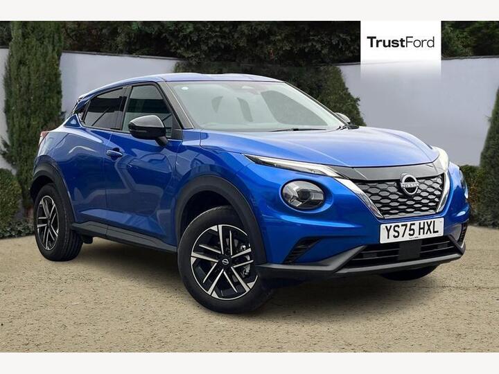 Nissan Juke 1.6 N-Connecta Auto Euro 6 5dr Nissan Juke 1.6 N-Connecta Auto Euro 6 5dr
