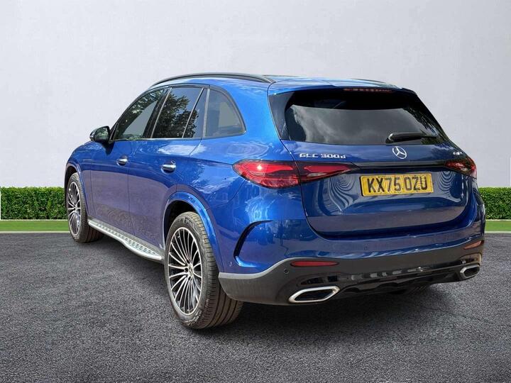Mercedes-Benz GLC 2.0 GLC300dh MHEV AMG Line (Premium Plus) G-Tronic+ 4MATIC Euro 6 (s/s) 5dr Mercedes-Benz GLC 2.0 GLC300dh MHEV AMG Line (Premium Plus) G-Tronic+ 4MATIC Euro 6 (s/s) 5dr